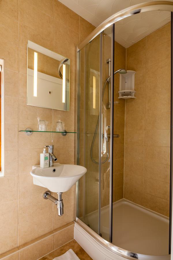 Langdon Farm Guest House Kilgetty Εξωτερικό φωτογραφία